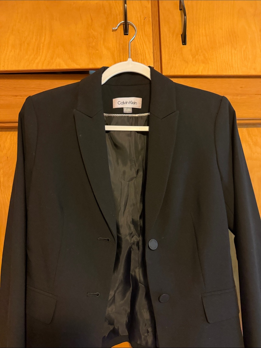 Calvin Klein women’s Black Notch Lapel Two-Button Blazer